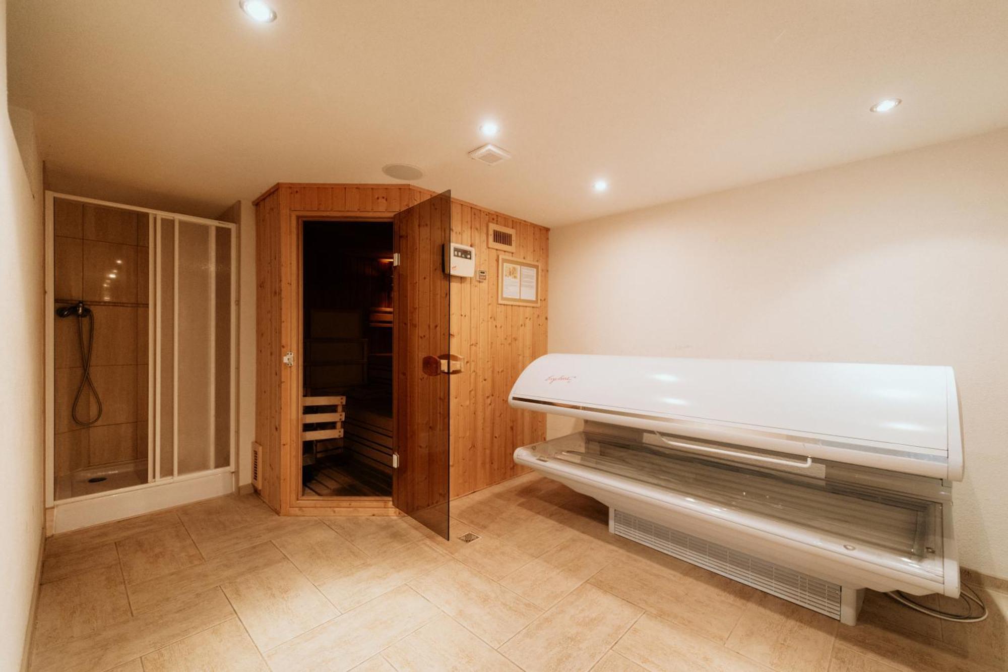 Horsky Hotel Bartoska Cremosne Luaran gambar