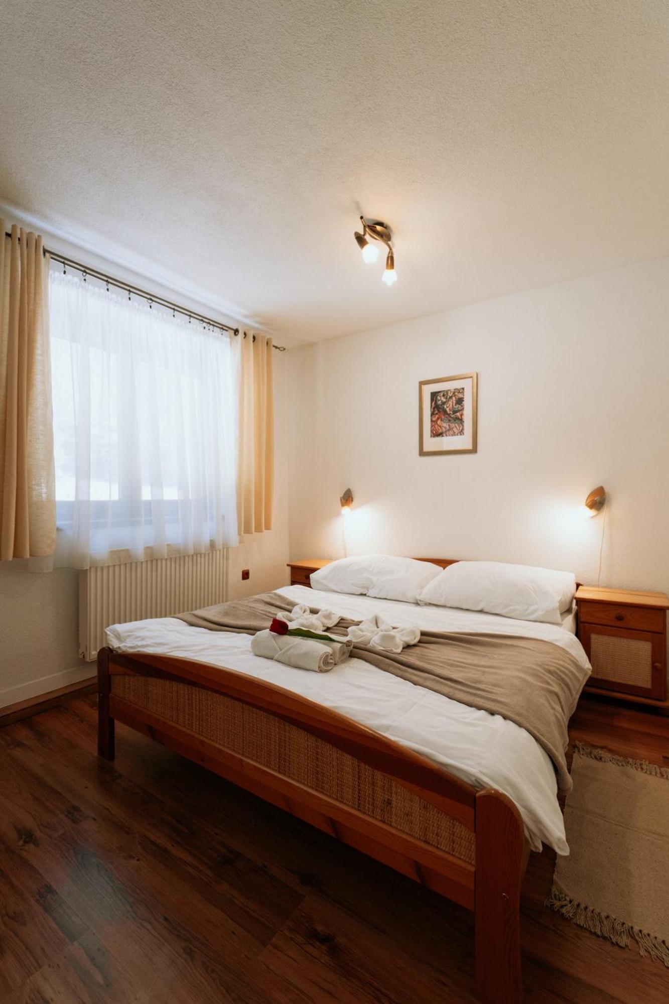 Horsky Hotel Bartoska Cremosne Luaran gambar