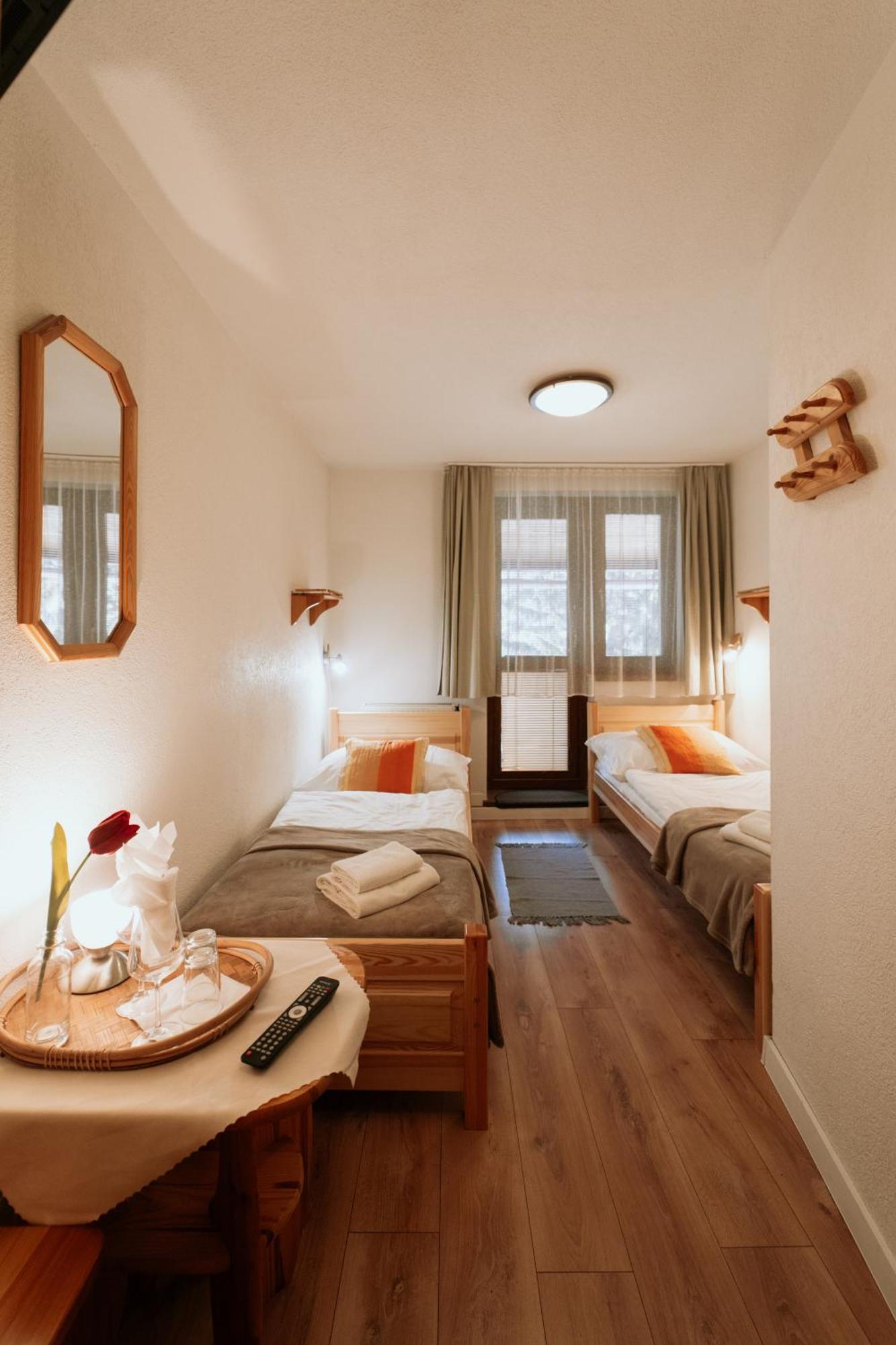 Horsky Hotel Bartoska Cremosne Luaran gambar